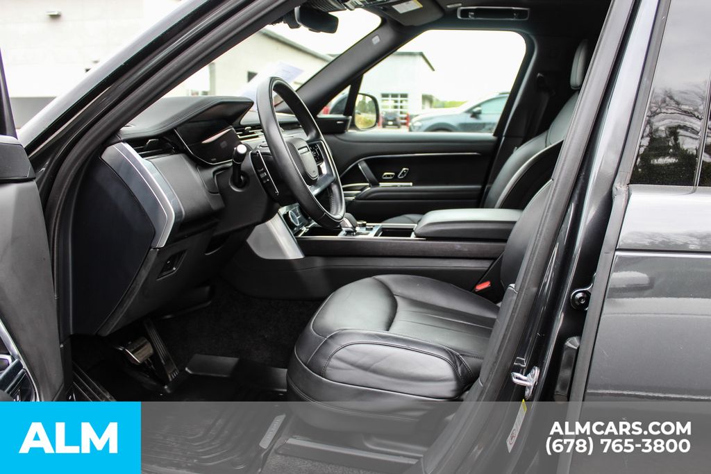 Used 2023 Gray Land Rover SE image 17