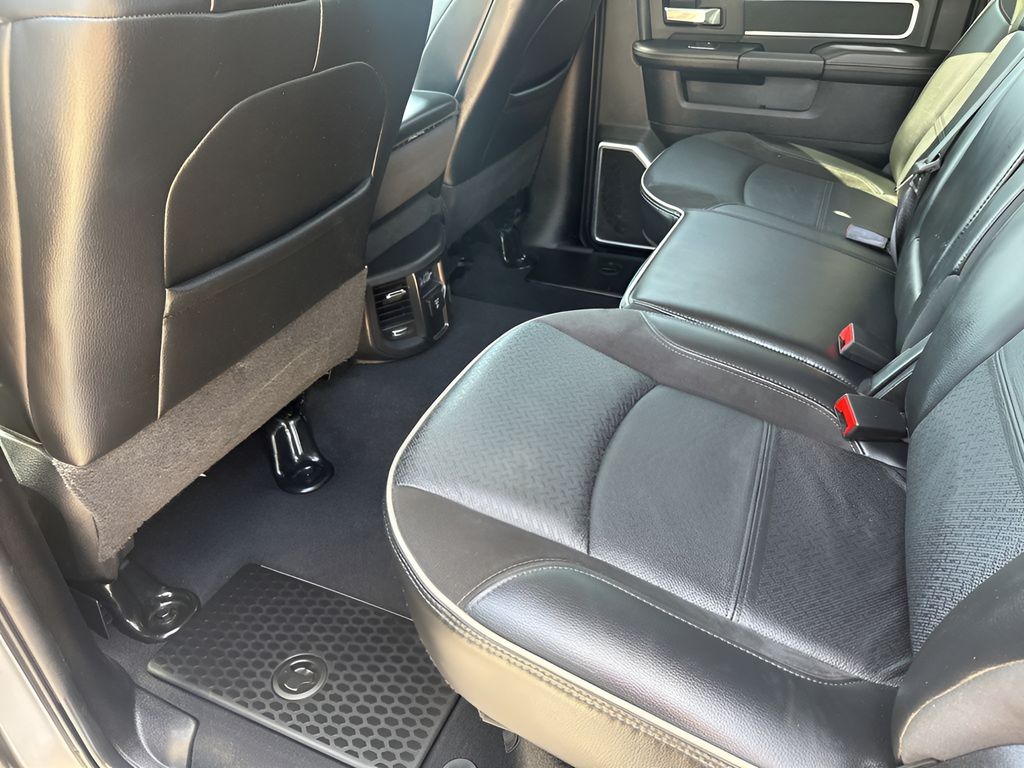 Used 2024 Silver Ram Laramie image 22