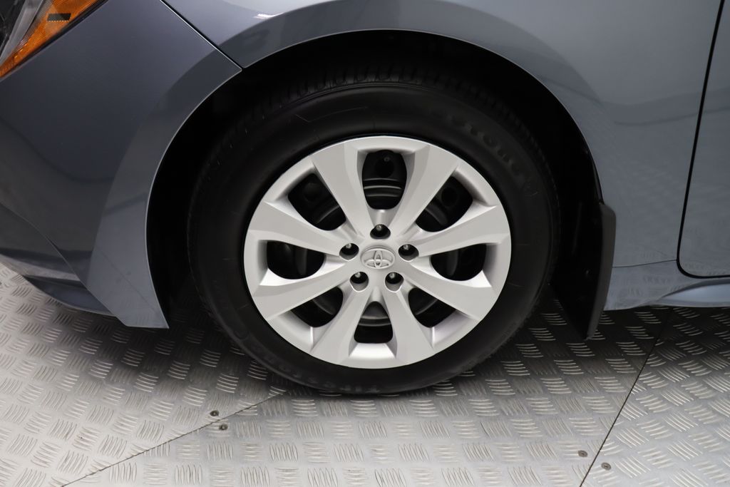 Thumbnail: 2025 Toyota Corolla - 4