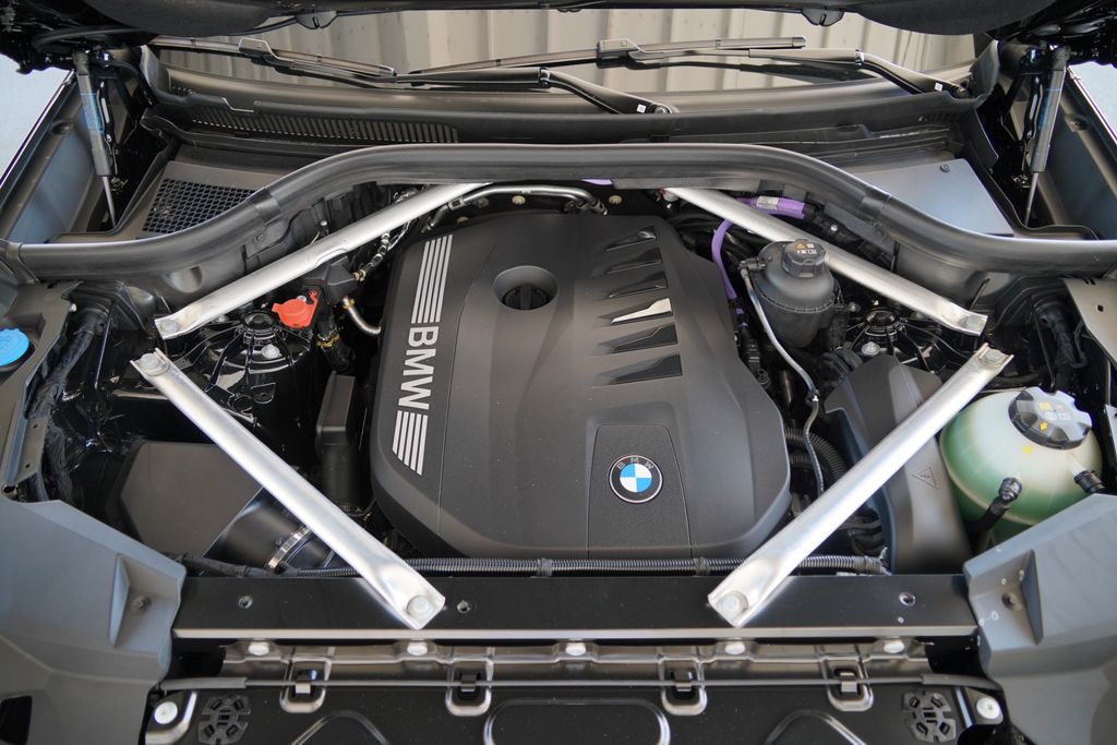 Thumbnail: 2026 BMW X5 - 21
