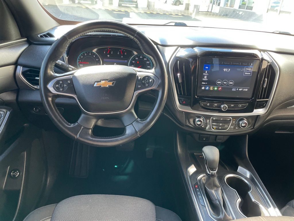 Thumbnail: 2022 Chevrolet Traverse - 11