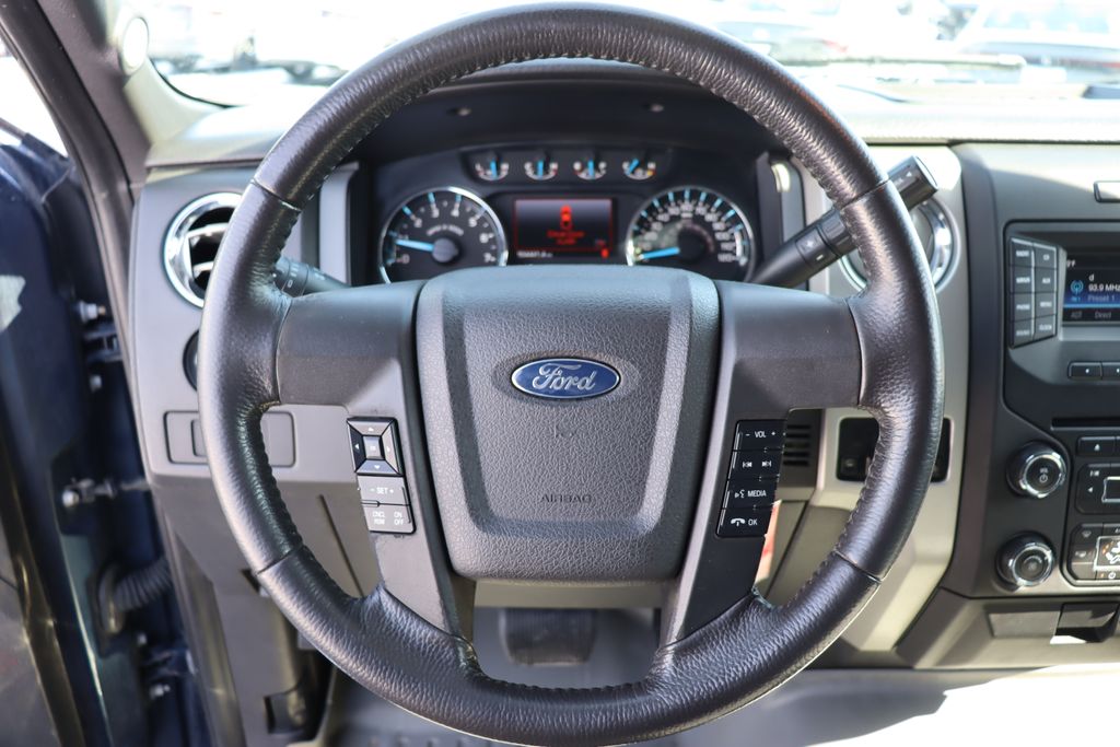 2014 Ford F-150 XLT 28