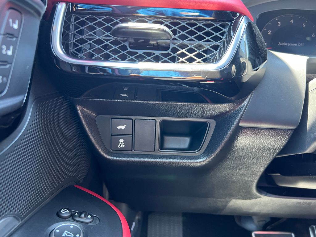 Thumbnail: 2025 Acura ADX - 16