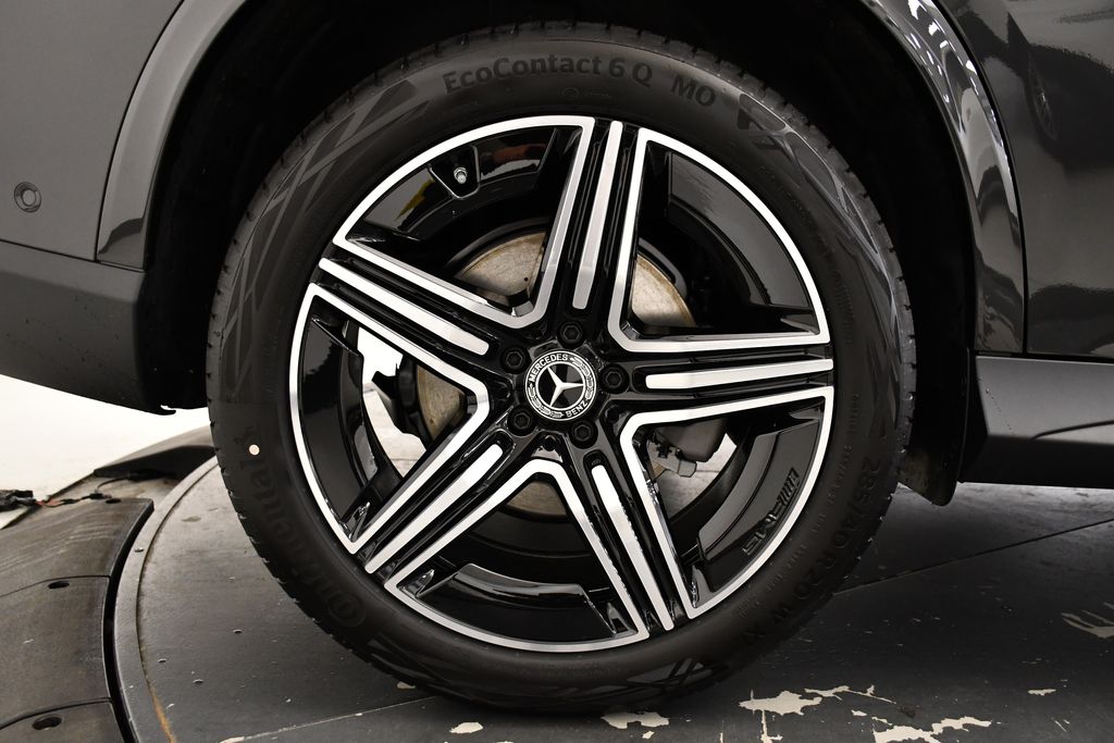 Thumbnail: 2025 Mercedes-Benz GLC - 15