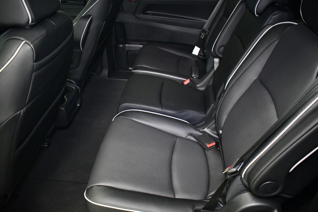 Thumbnail: 2026 Honda Odyssey - 21