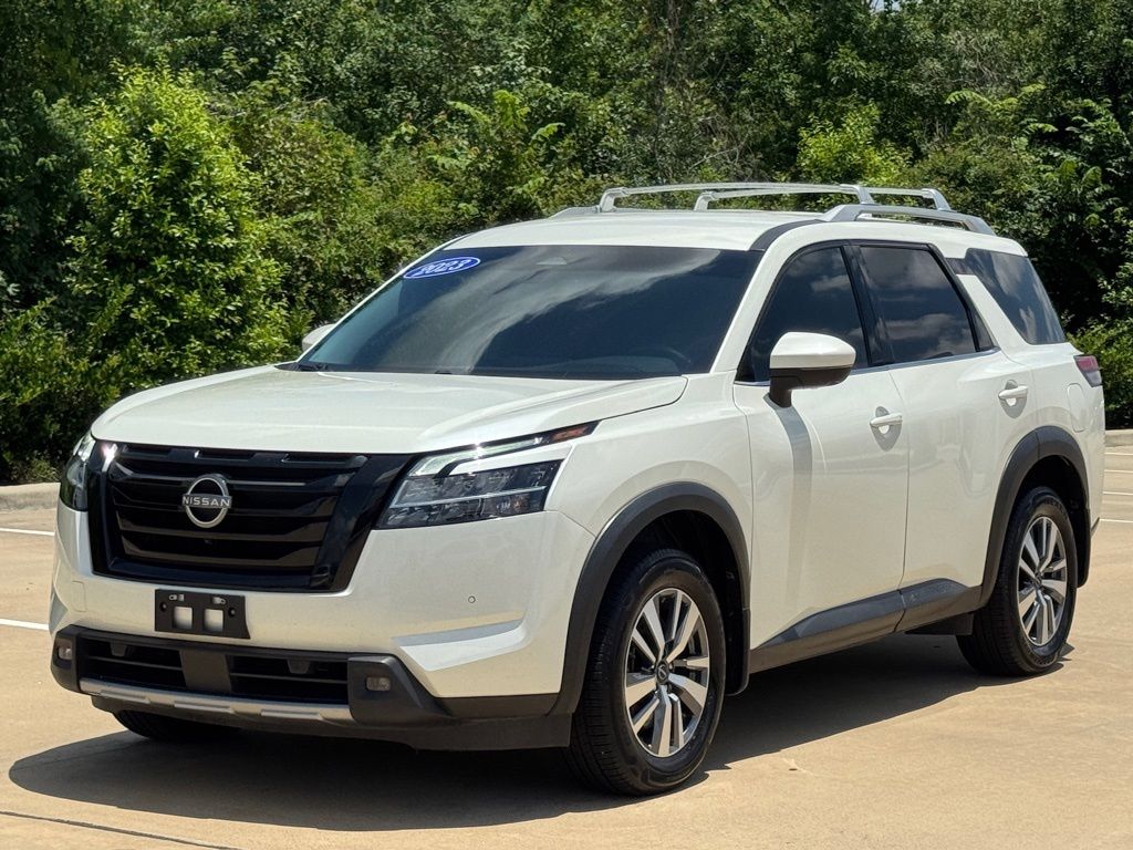 2023 Nissan Pathfinder SL White at Bravo Nissan