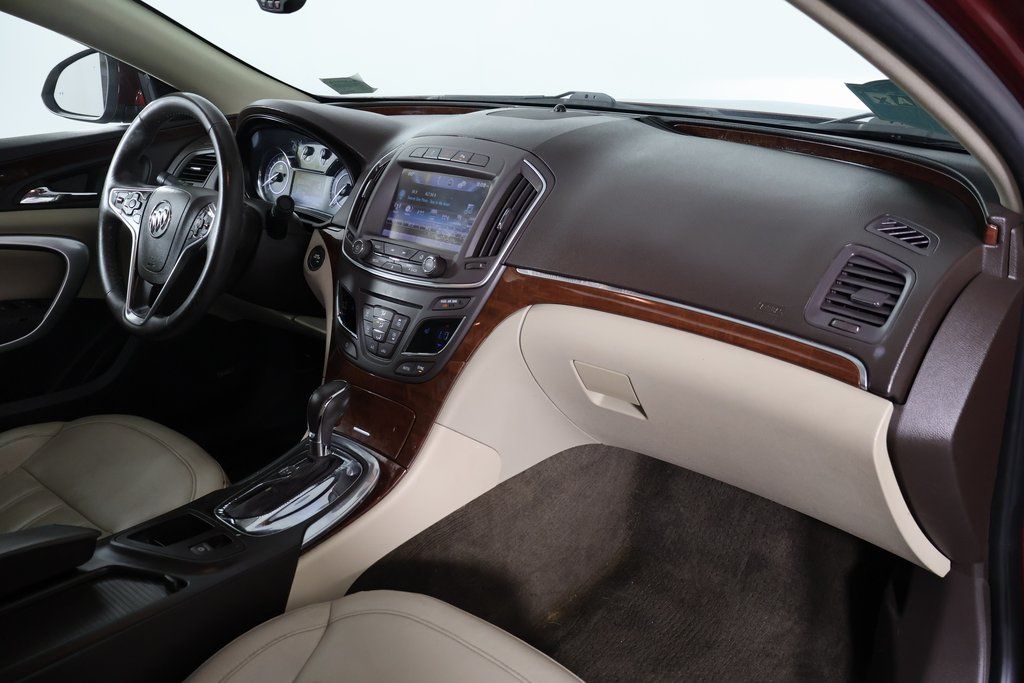 Thumbnail: 2017 Buick Regal - 9