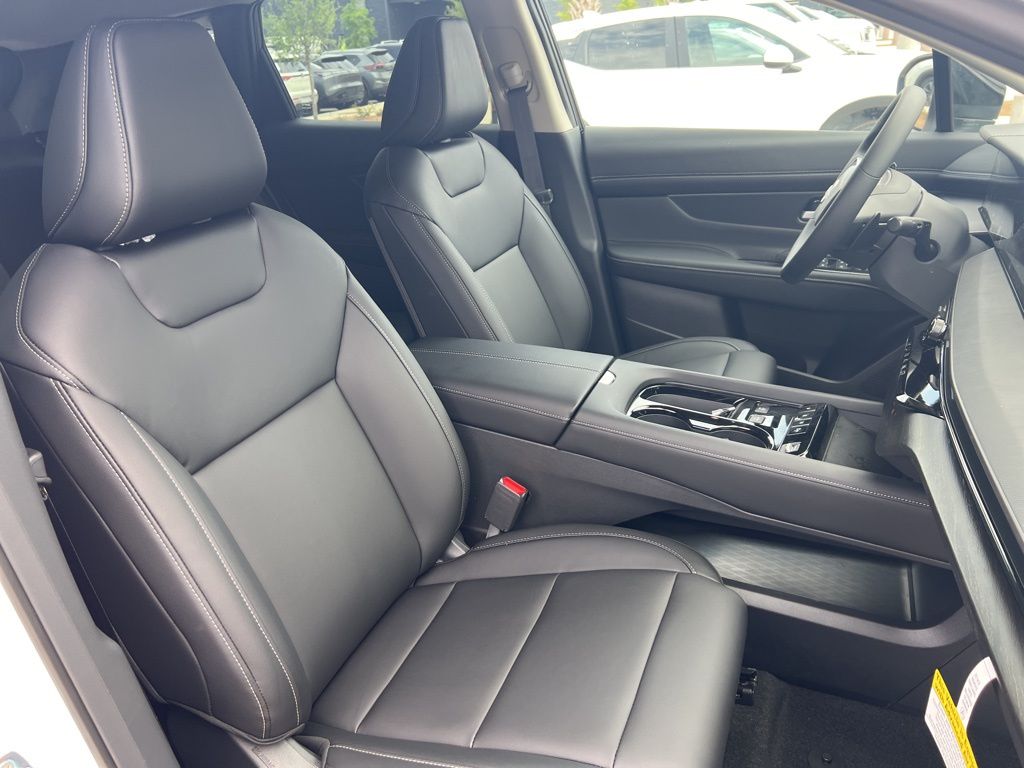 2025 Everest White Pearl Tricoat Nissan Murano SV AWD SUV