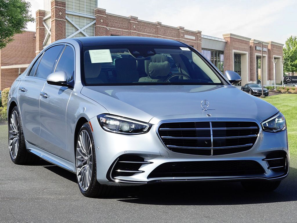 Thumbnail: 2023 Mercedes-Benz S-Class - 3