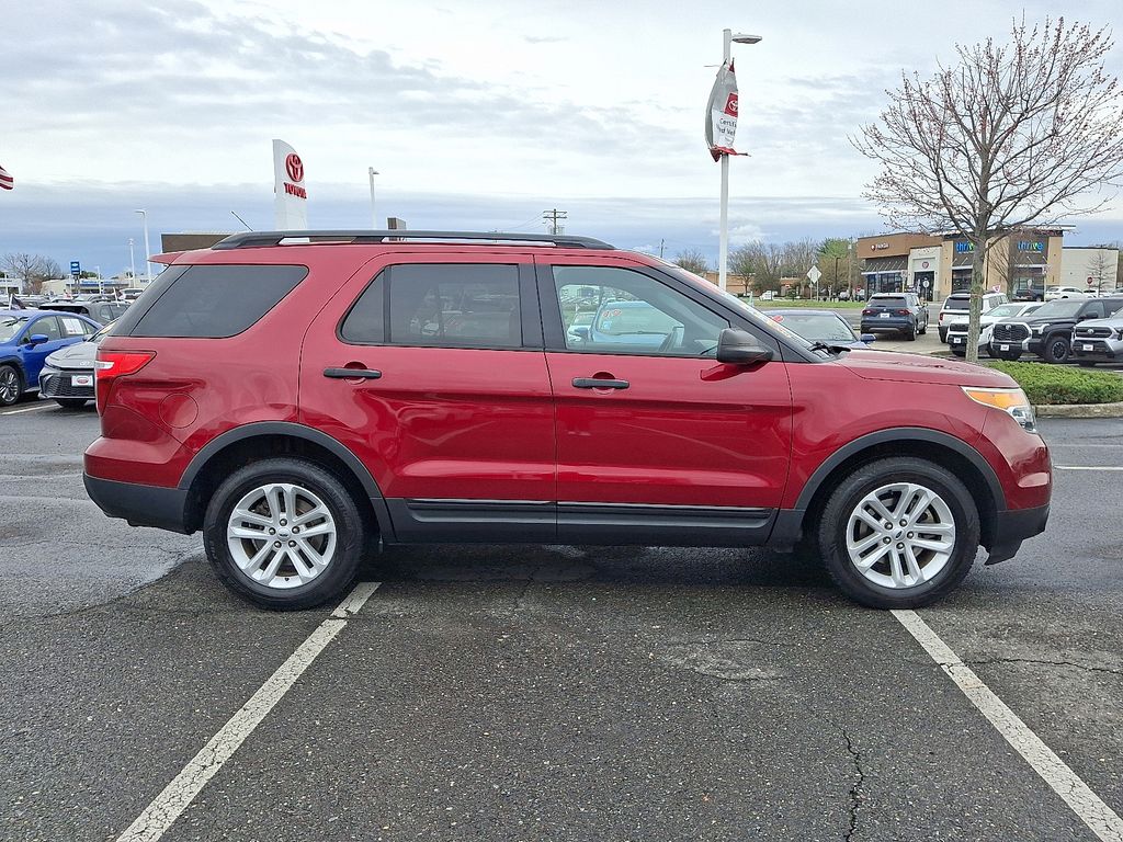 Thumbnail: 2015 Ford Explorer - 7