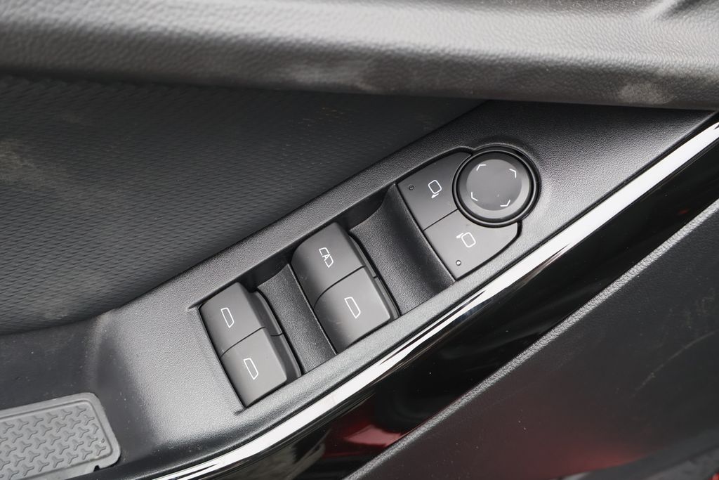 Thumbnail: 2026 Chevrolet Equinox - 18