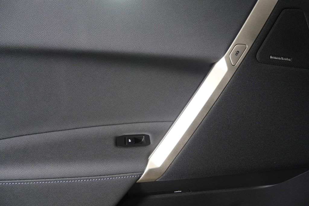 Thumbnail: 2026 BMW iX - 13