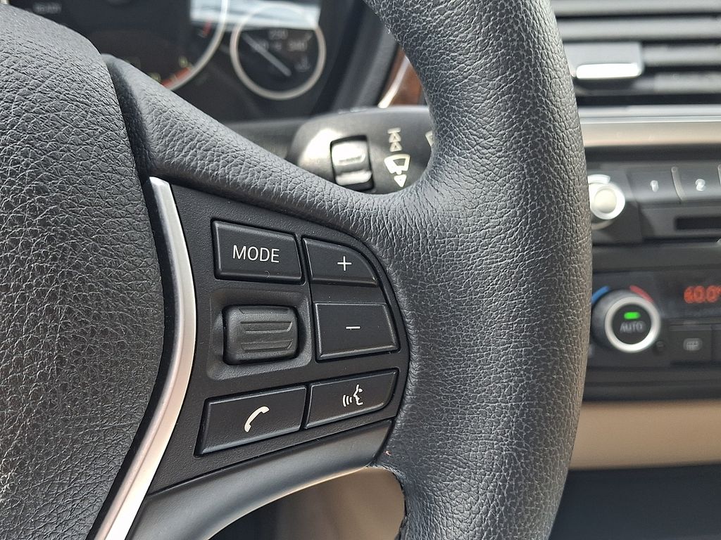 Thumbnail: 2015 BMW 3 Series - 21