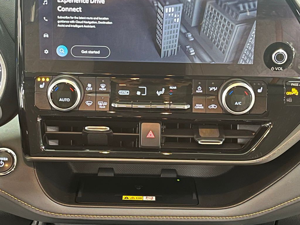 2023 Toyota Highlander Hybrid Bronze Edition