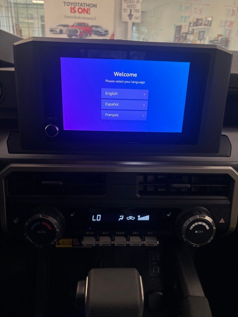 2026 Toyota Tacoma SR5 - Photo 17