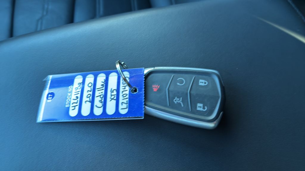 used 2020 Cadillac XT5 car, priced at $26,600