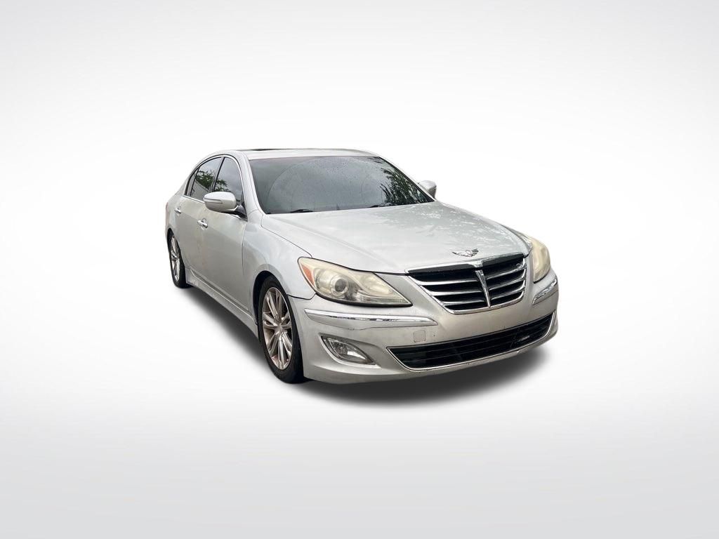 2013 Hyundai Genesis 3.8's photo