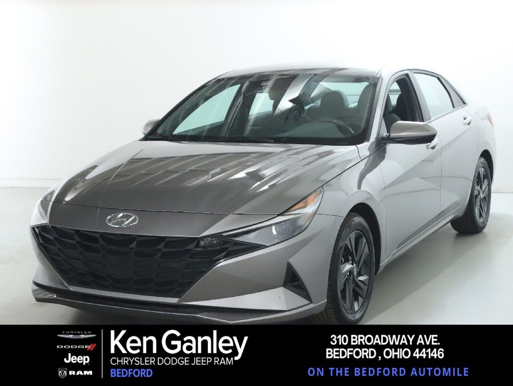 Fluid Metal 2023 Hyundai Elantra SEL FWD Sedan Front-Wheel Drive Continuously Variable Transmission