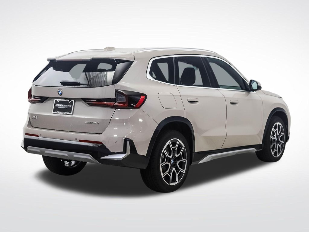 Thumbnail: 2026 BMW X1 - 5