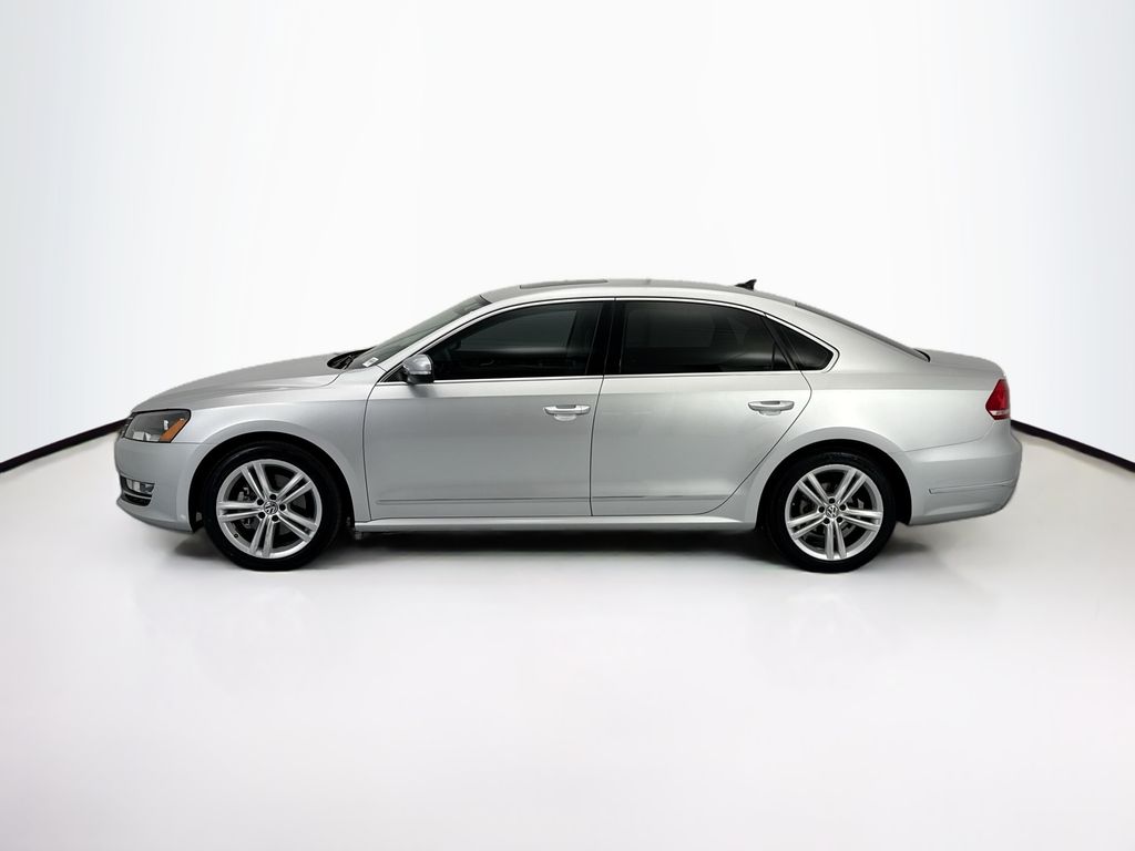 Thumbnail: 2015 Volkswagen Passat - 8