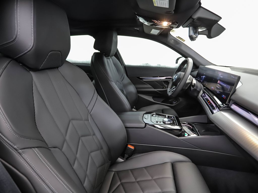 Thumbnail: 2026 BMW i5 - 31