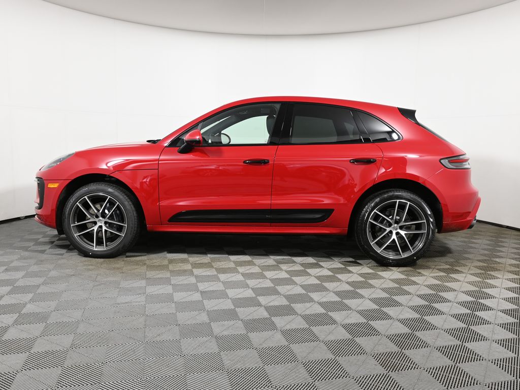 Thumbnail: 2026 Porsche Macan - 2