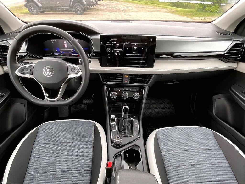 2026 Volkswagen Taos — photo 12
