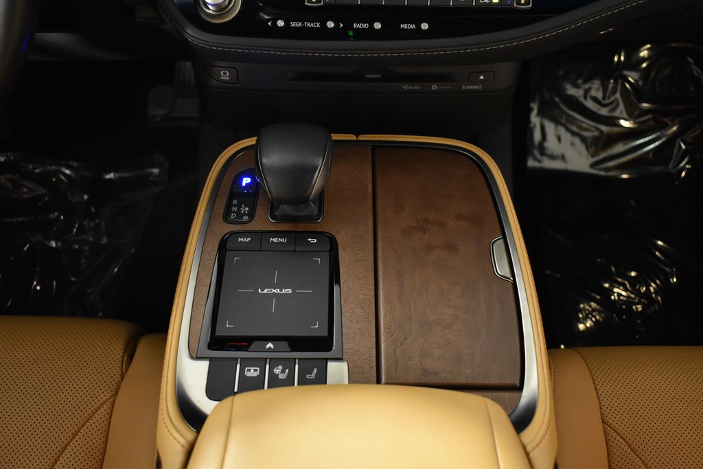 Thumbnail: 2022 Lexus LS - 24