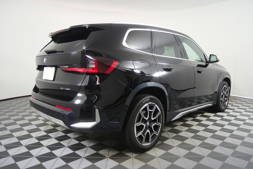 Thumbnail: 2024 BMW X1 - 3