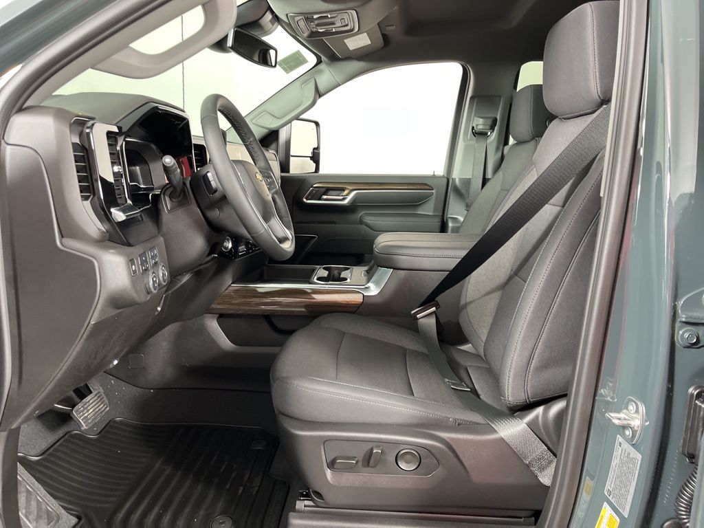 2025 Chevrolet Silverado 2500 LT 25