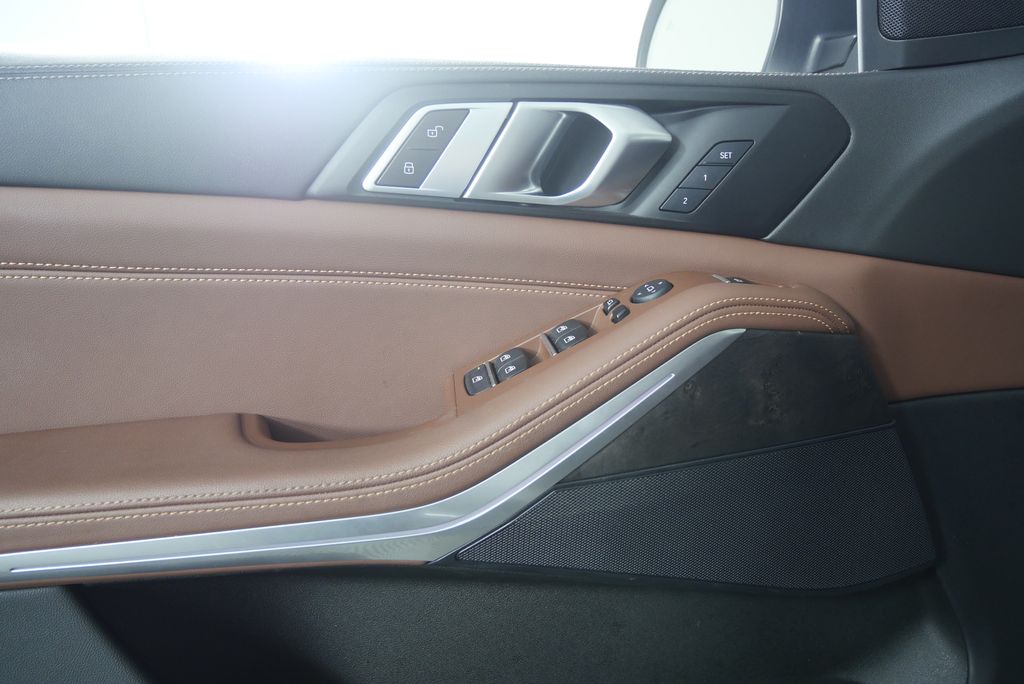 Thumbnail: 2024 BMW X5 - 8