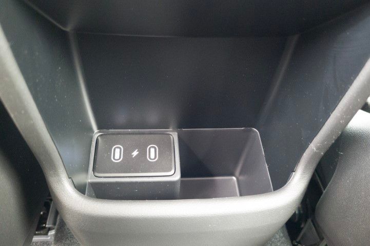 New 2027 Gray Hyundai SE image 19