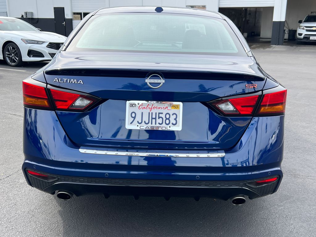 Thumbnail: 2023 Nissan Altima - 10