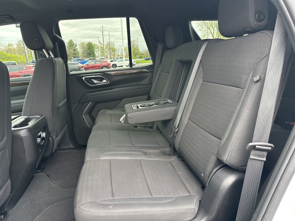 2024 GMC Yukon SLE photo