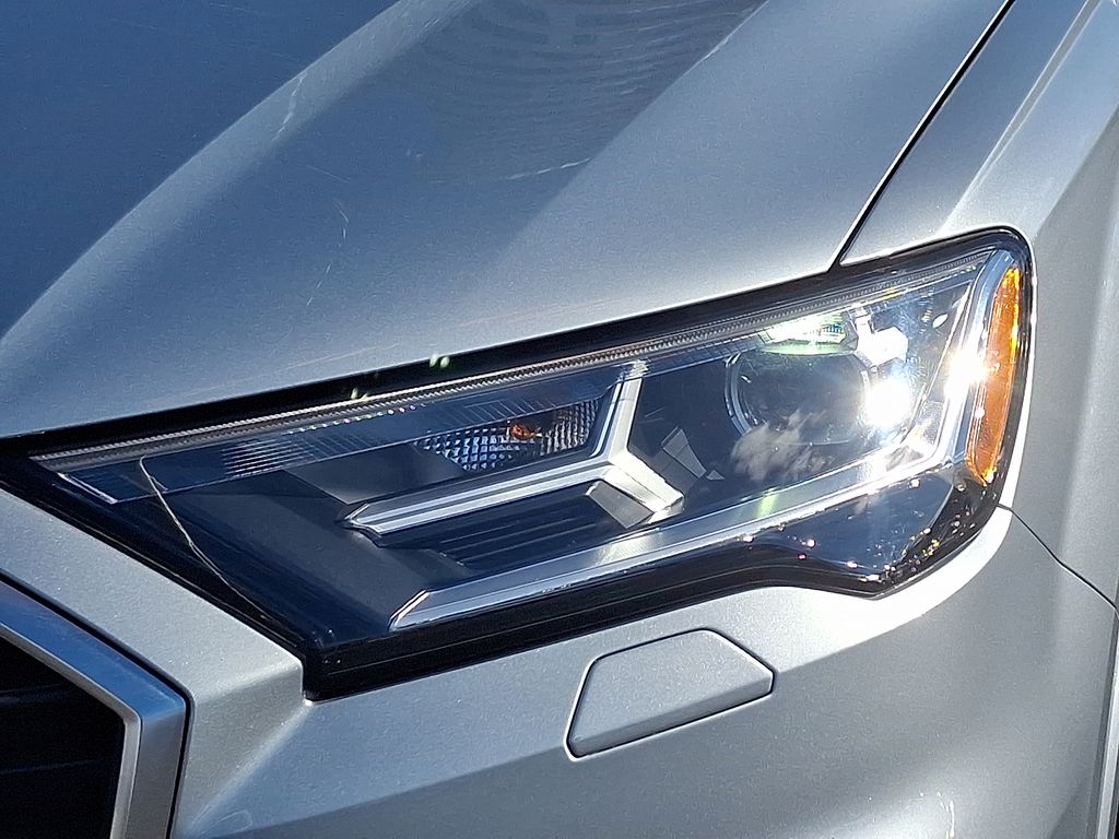 Thumbnail: 2023 Audi Q7 - 9