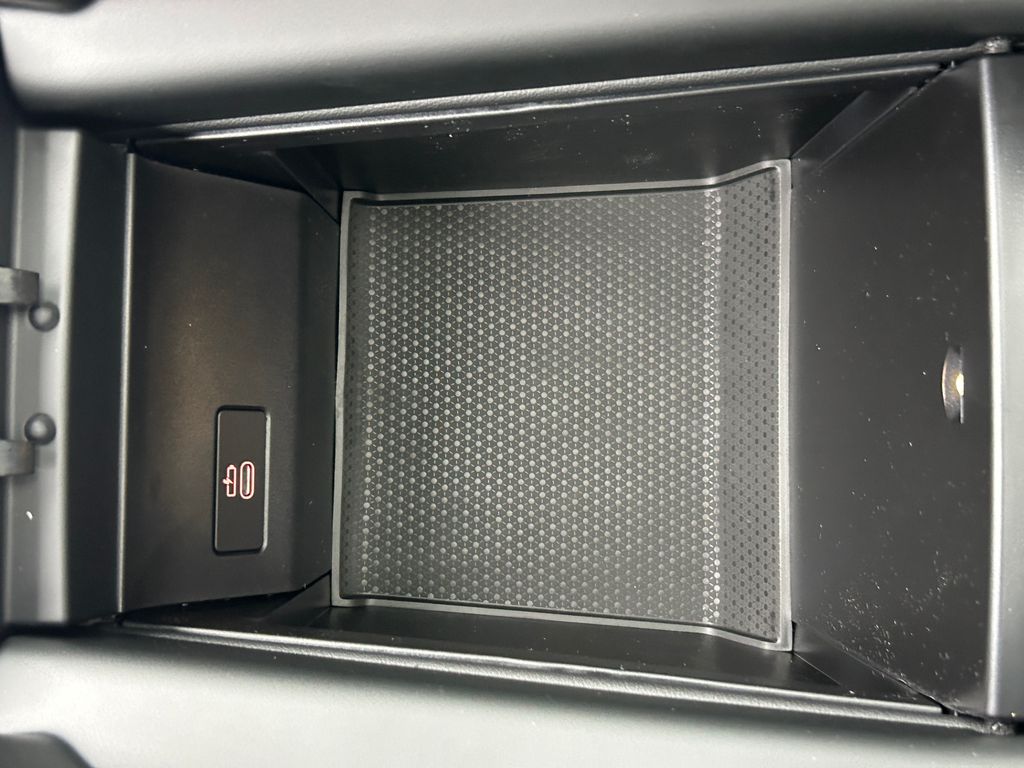 Thumbnail: 2026 BMW X7 - 29