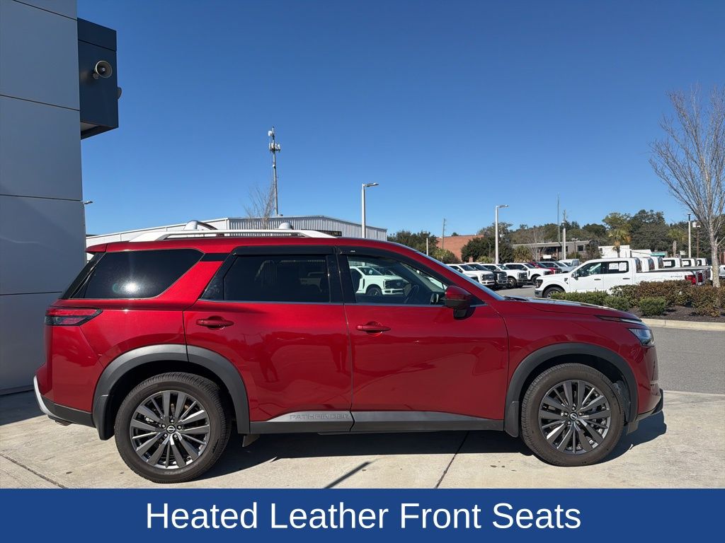 2022 Nissan Pathfinder SL 2WD