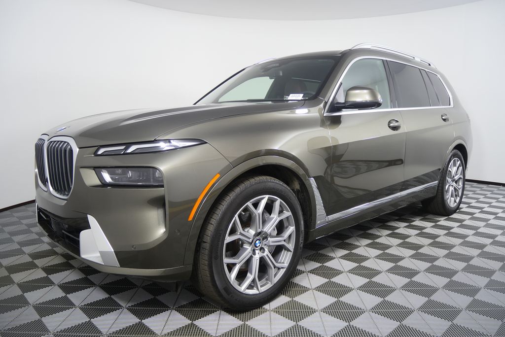 Thumbnail: 2026 BMW X7 - 7