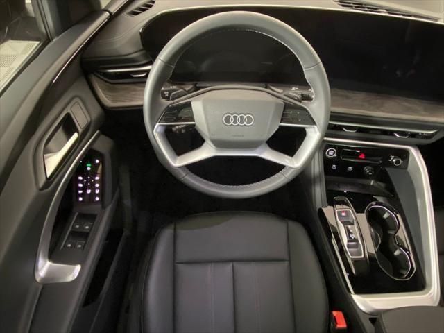 Thumbnail: 2025 Audi Q5 - 11