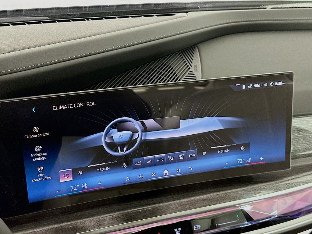 Thumbnail: 2025 BMW 7 Series - 14