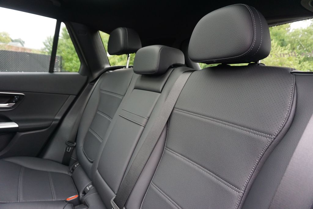 Thumbnail: 2025 Mercedes-Benz GLC - 14