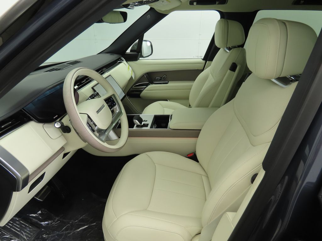 Thumbnail: 2025 Land Rover Range Rover - 20