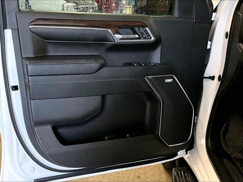 2023 GMC Sierra 1500 — photo 9