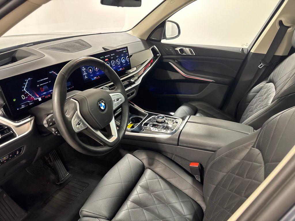 Used 2023  BMW xDrive40i image 18