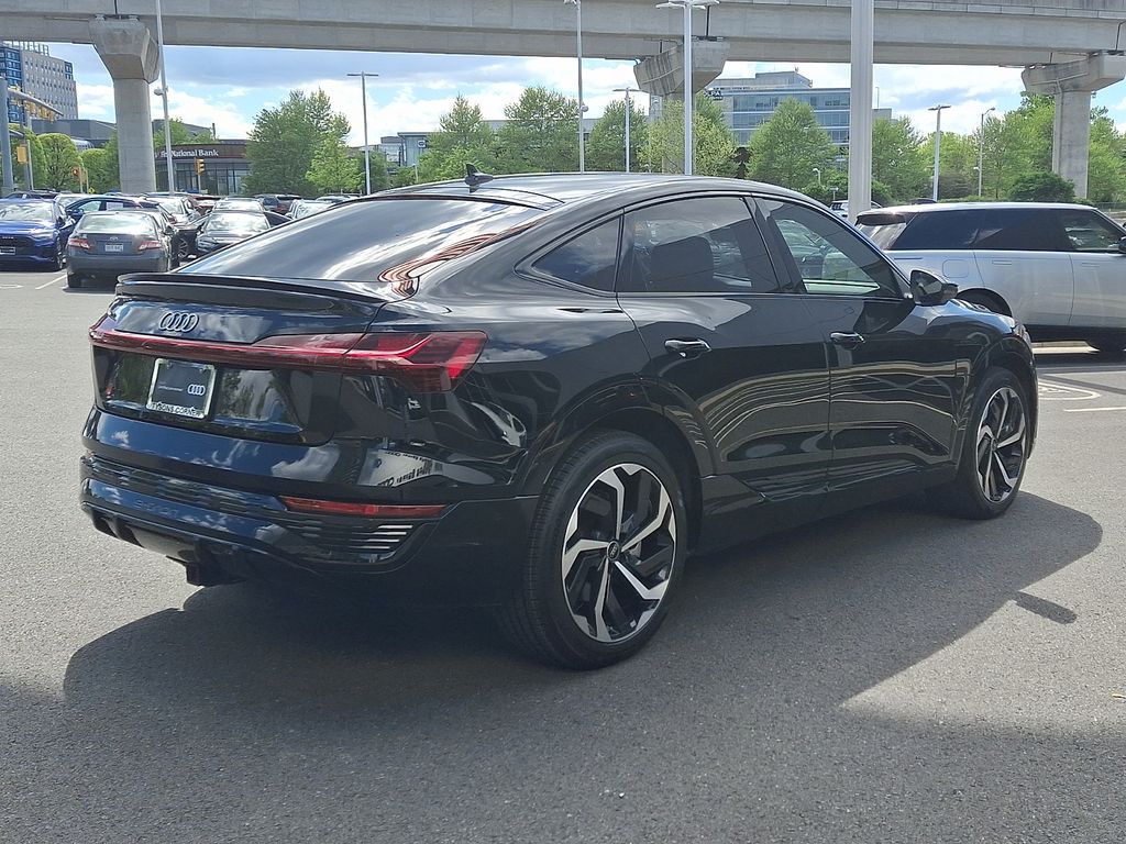 Thumbnail: 2024 Audi Q8 e-tron - 4