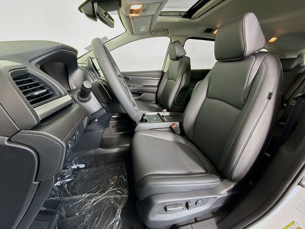 Thumbnail: 2026 Honda Odyssey - 17