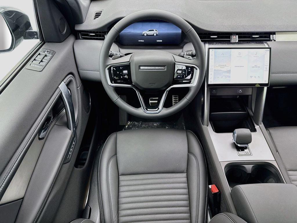 Thumbnail: 2026 Land Rover Discovery Sport - 10
