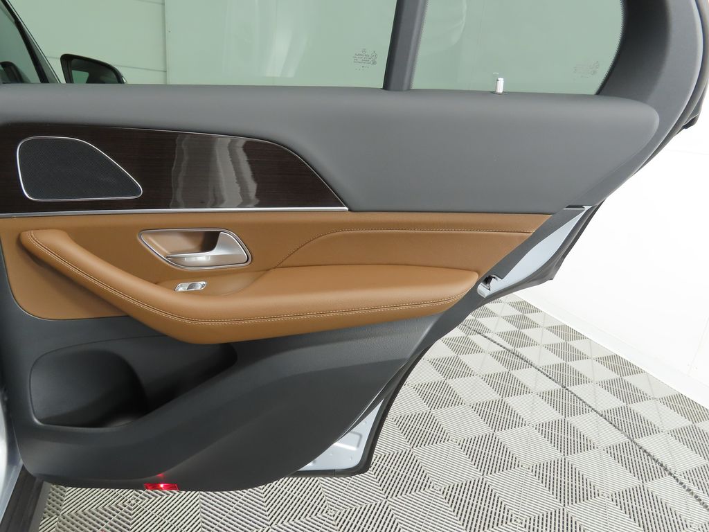 Thumbnail: 2025 Mercedes-Benz GLE - 27