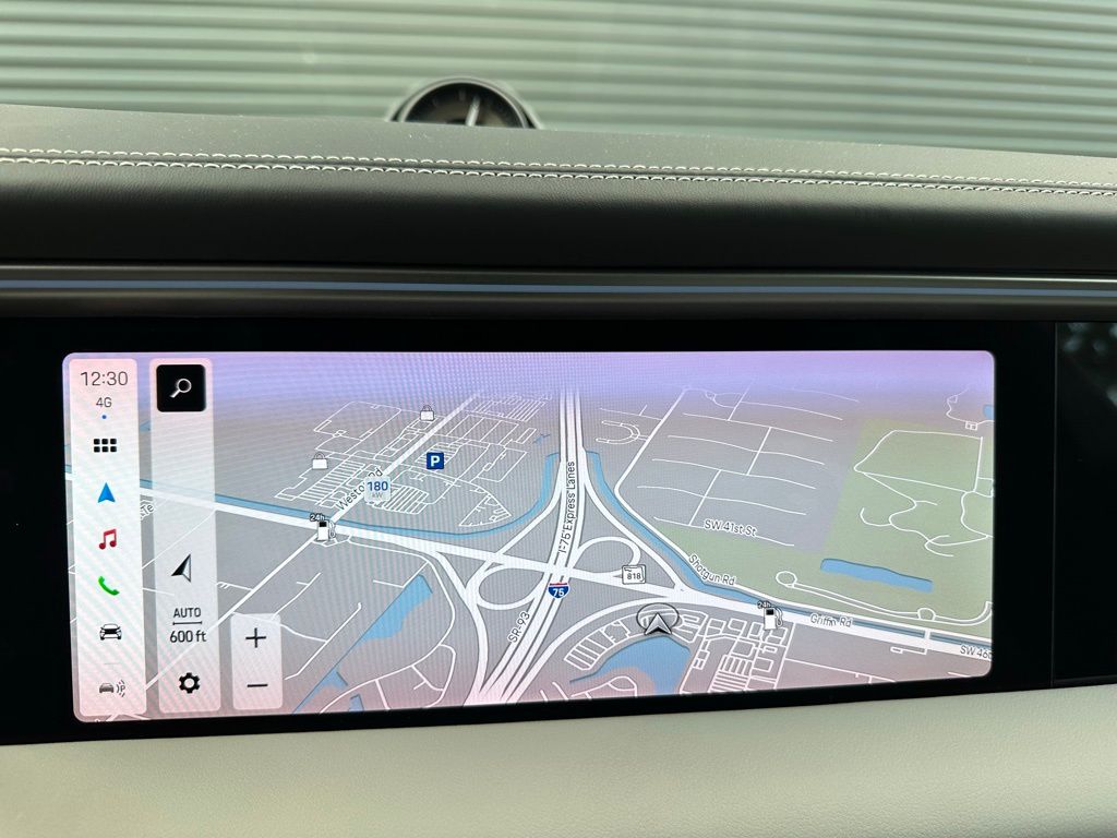 Thumbnail: 2025 Porsche Macan - 29