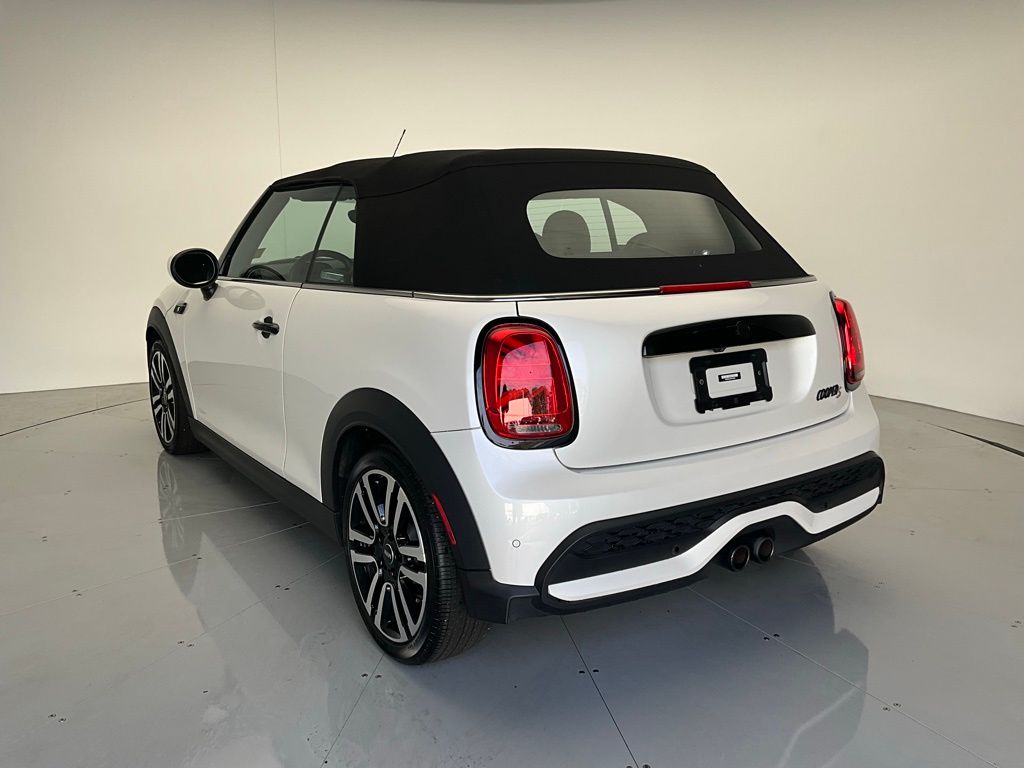 2023 MINI Cooper Base 4